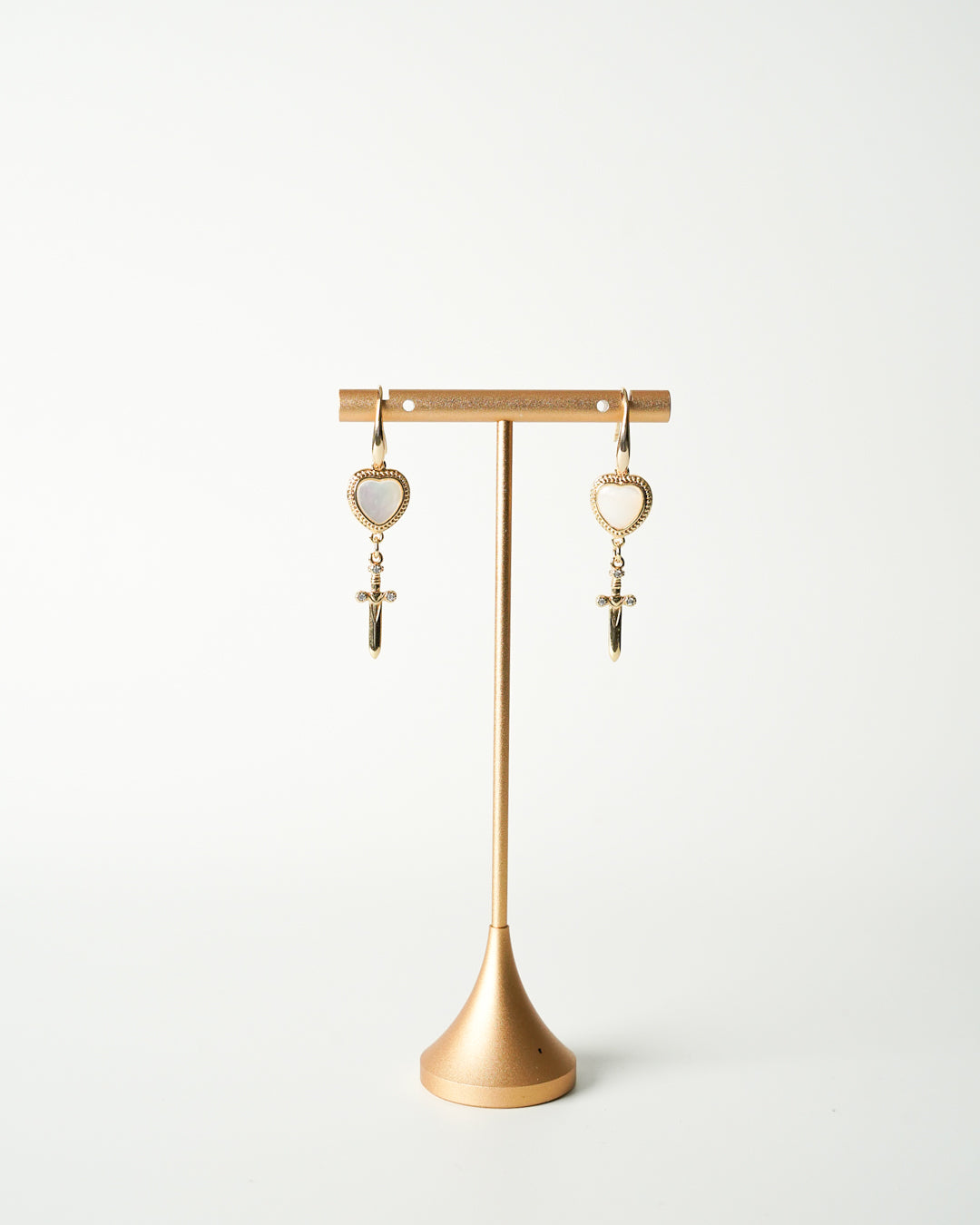 Pearl love dagger
