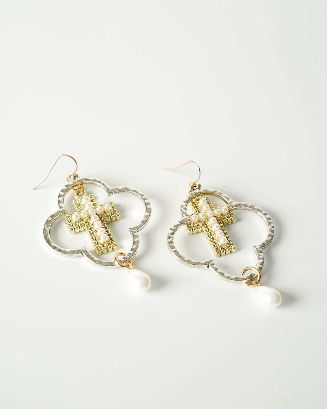 Clover cross earring