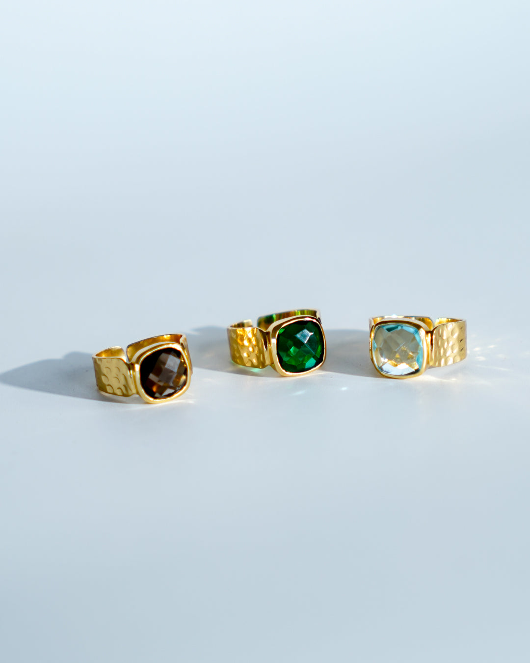 Emerald green quartz free size hammered finish ring