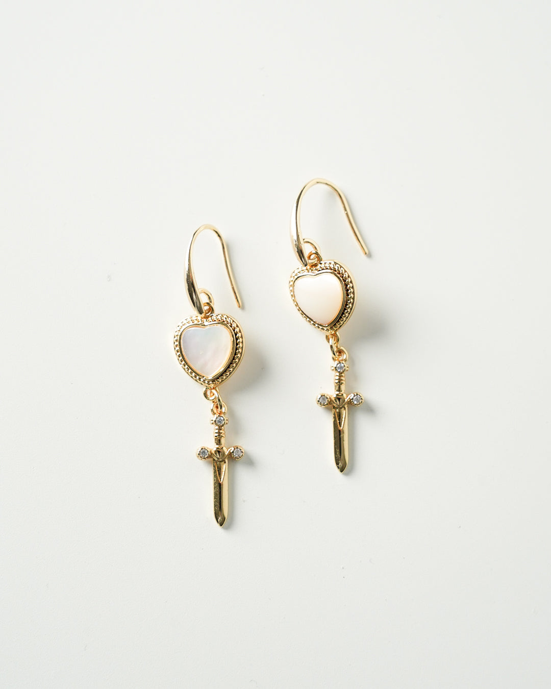 Pearl love dagger