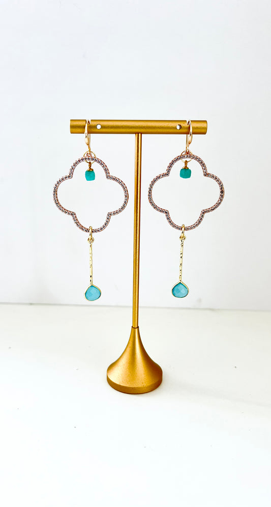 Capri chalcedony clover