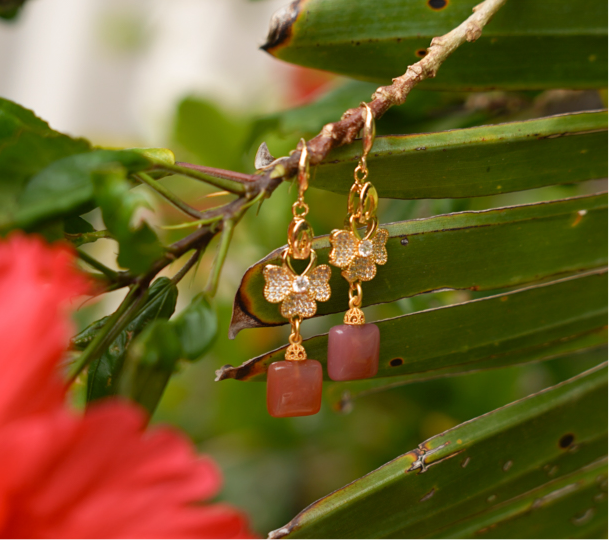 Flower with peach agate drop