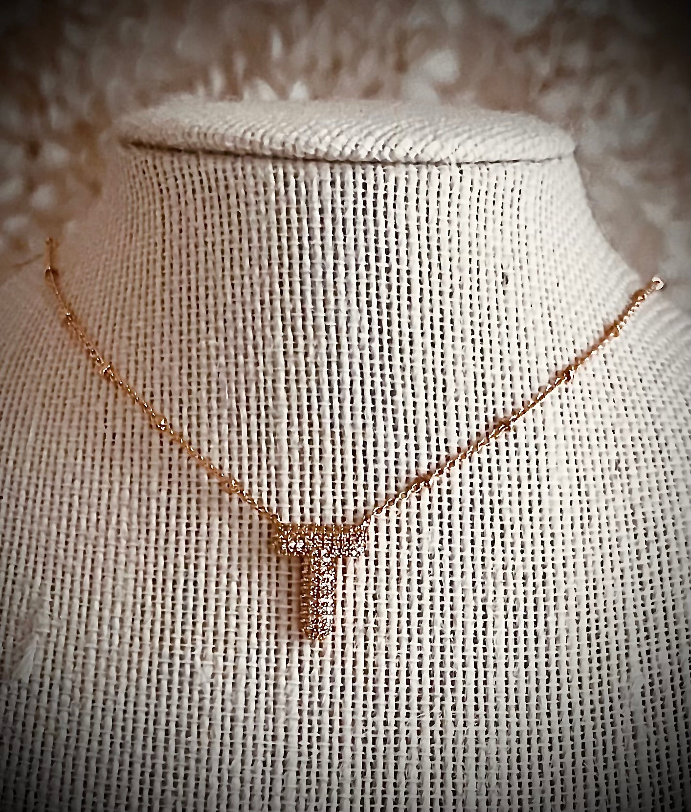 Initial necklace T