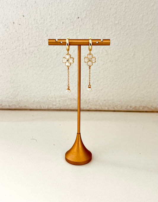 Shell flower earrings