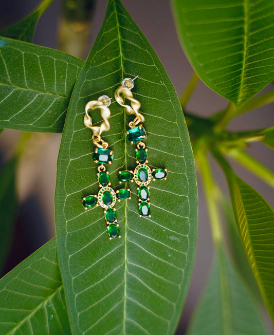 Twisted Emerald cross